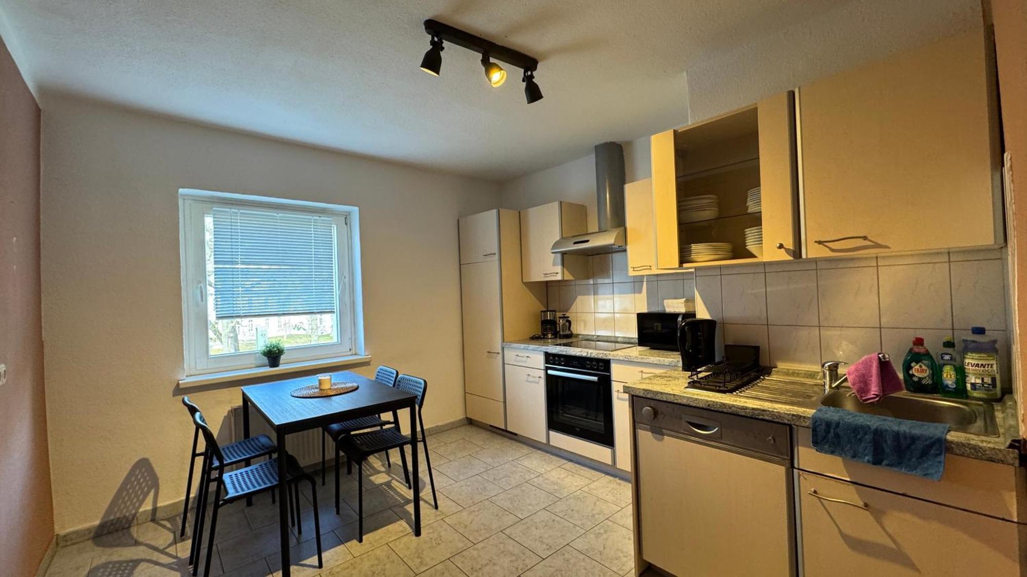 Haus Mit 3 Apartments Im Zentrum Von Росток Екстериор снимка